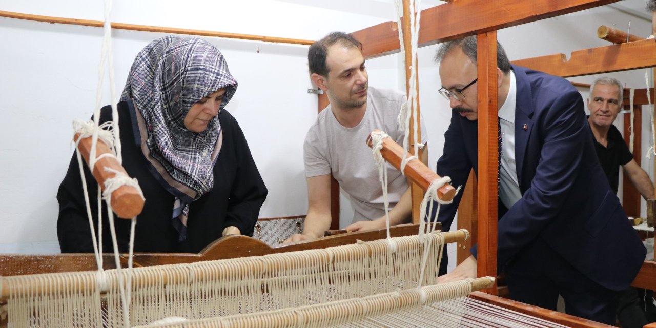 Siirt'te Yeni Atölye: Geleneksel Battaniye Dokumacılığına İlgi Büyük