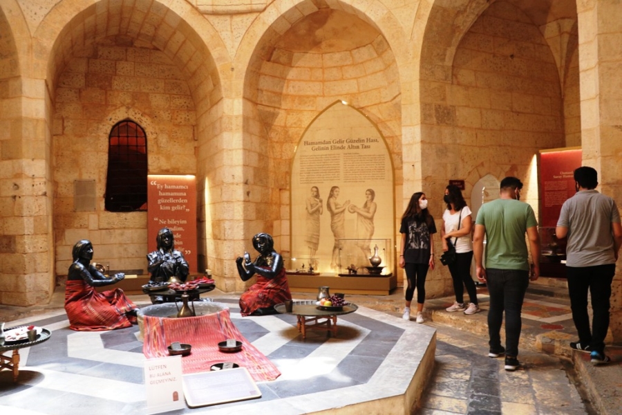 TÜRKÜLERE KONU OLAN ANTEP HAMAMLARI 'HAMAM MÜZESİ'NDE SERGİLENİYOR