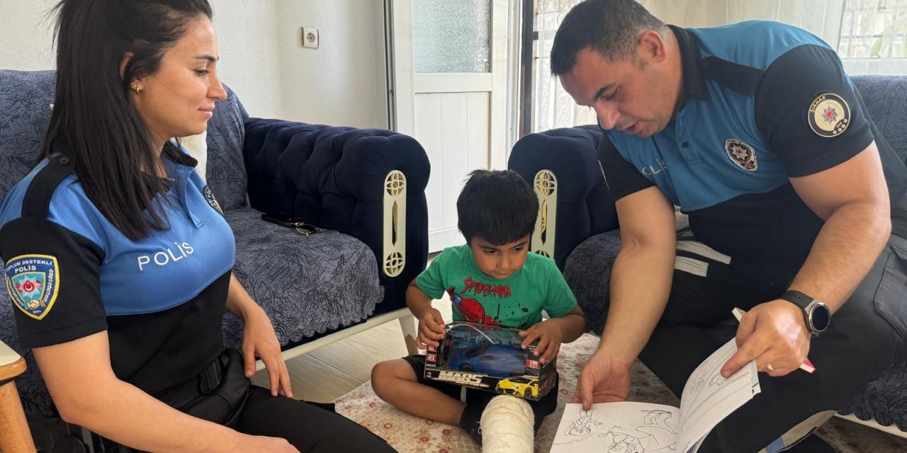 Şırnak'ta Polislerden Mahalle Mahalle Güvenlik Bilgilendirmesi