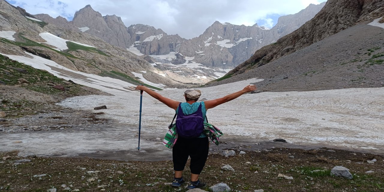 Yabancı ve yerli turistler Hakkari coğrafyasına hayran kaldı