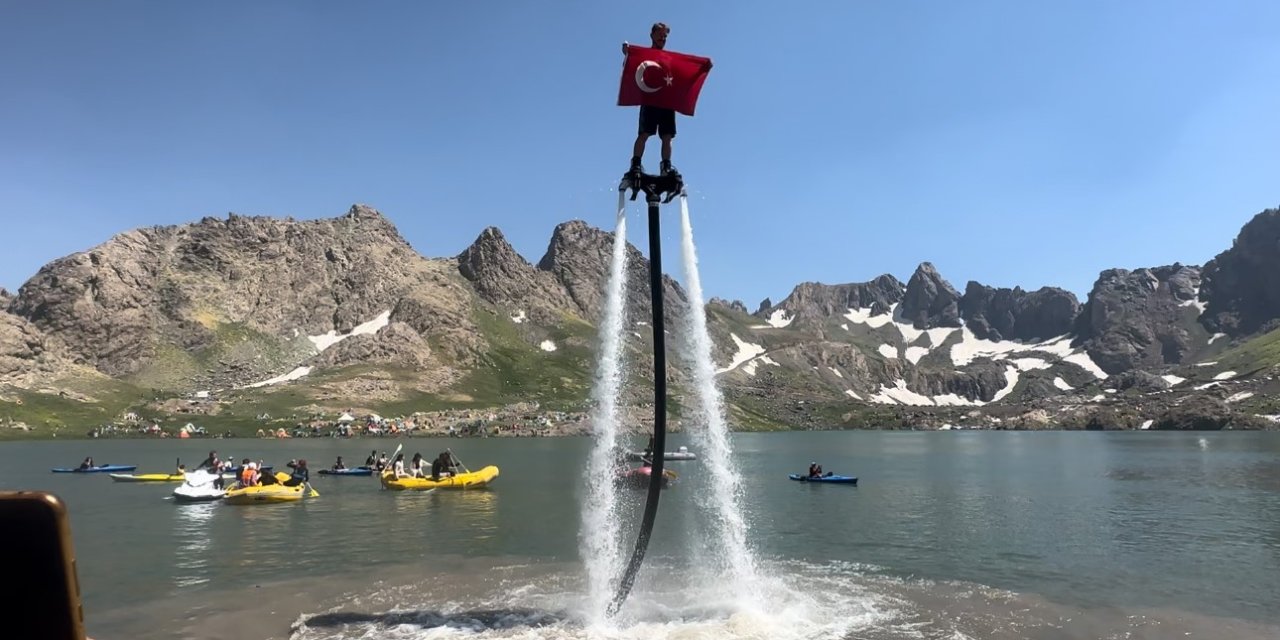 Bakan Yerlikaya Yüksekova ‘6.Cilo Fest’e katıldı