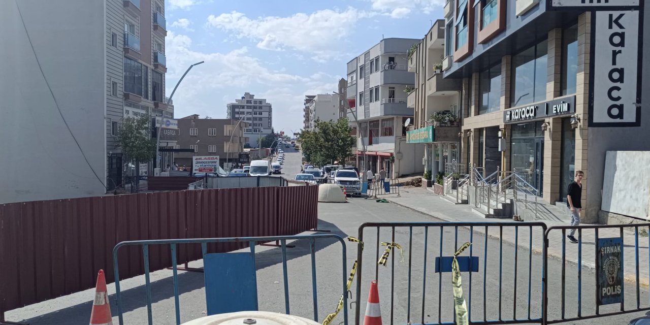 Şırnak’ta Yol Çökmesi: Esnaflar Mağdur, Çözüm Bekleniyor