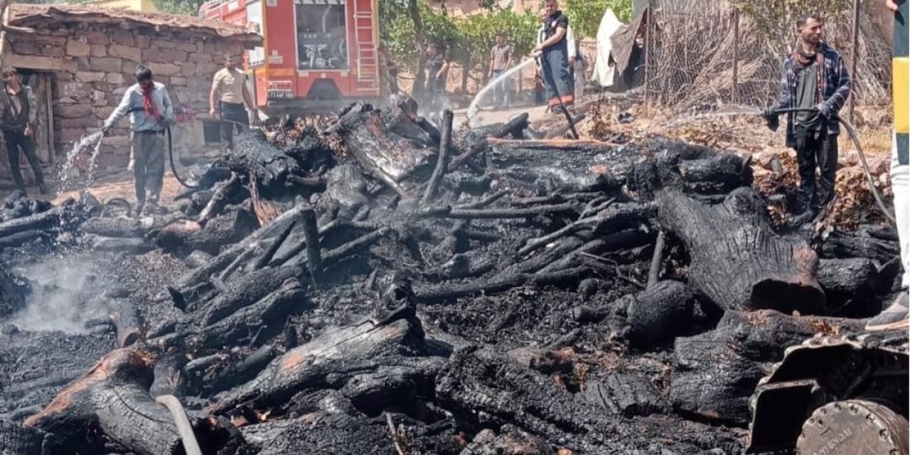 Şırnak Yeni Aslanbaşar Köyündeki yangın, itfaiyenin müdahalesi ile söndürüldü