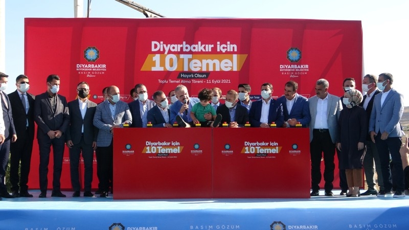 DİYARBAKIR’DE DEVRİM NİTELİĞİNDE 10 PROJENİN TEMELİ VALİ KARALOĞLU TARAFINDAN ATILDI