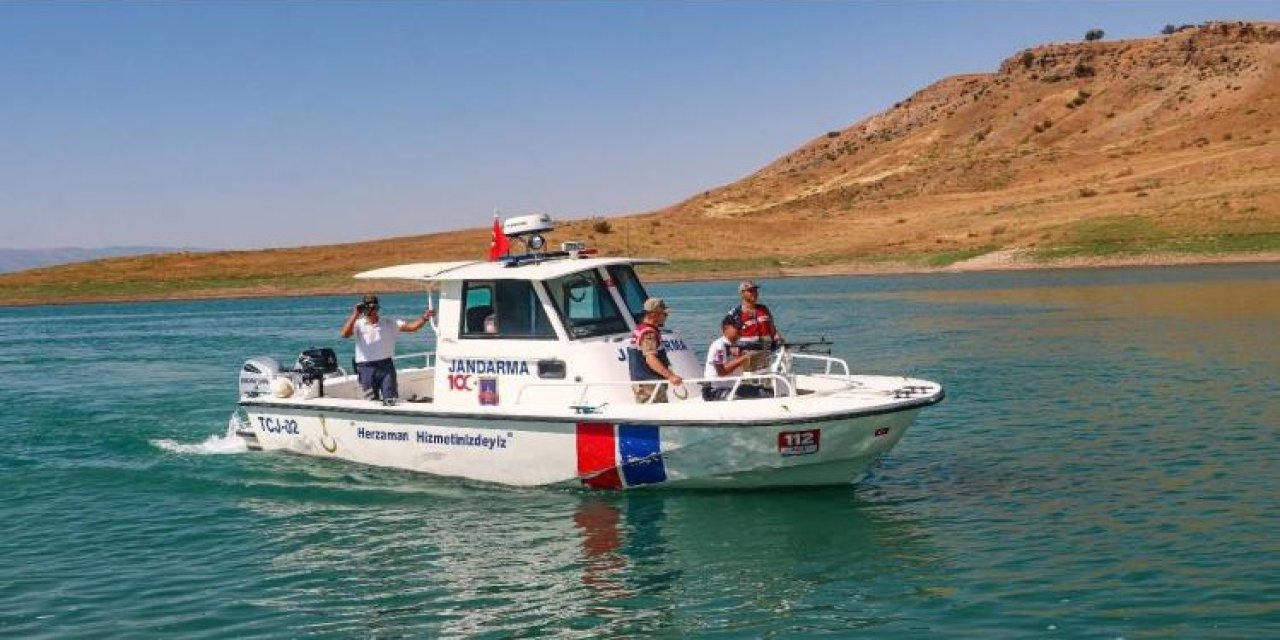 Ilısu Barajı'nda  yük ve yolcu tekneleri denetlendi