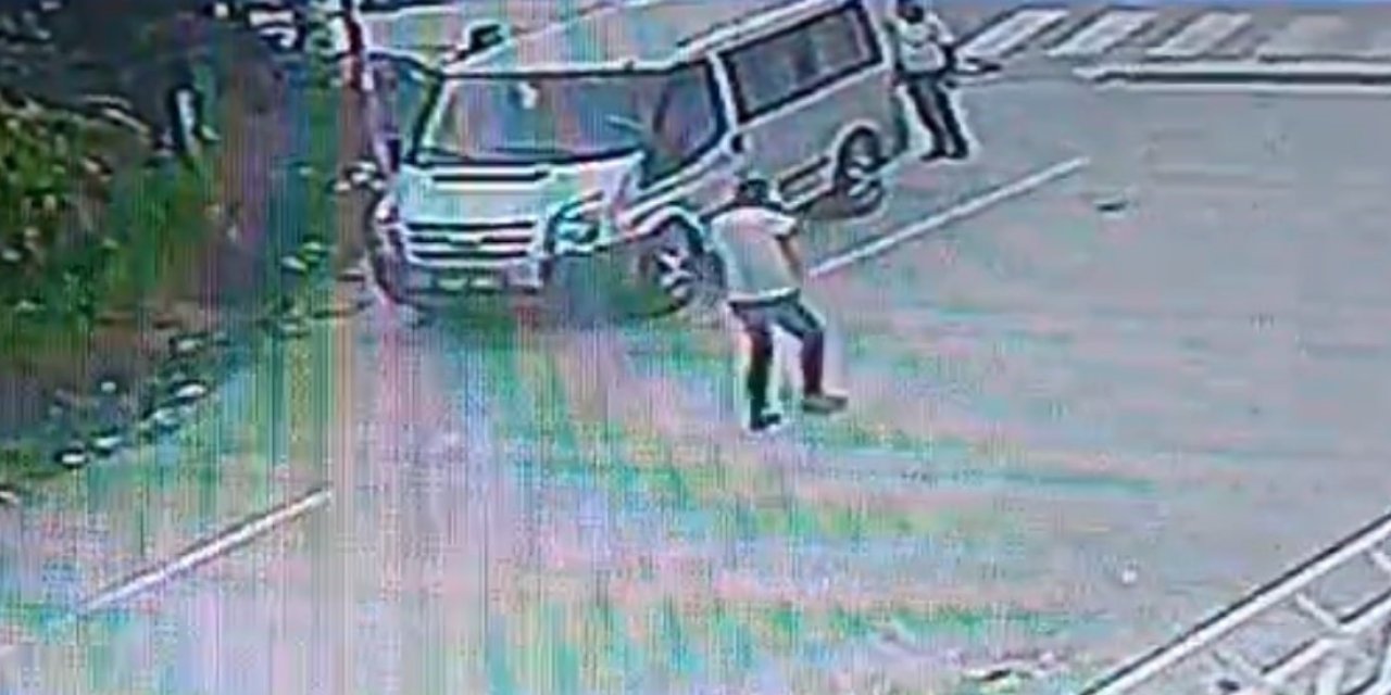 Baba ve Oğlu Silahlı Saldırıda öldürüldü. Cinayet anı saniye saniye kaydedildi