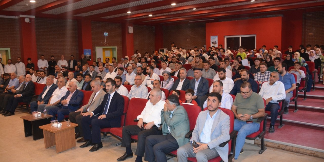Silopi’de ‘Peygamberimiz ve Şahsiyet İnşası’ konferansı düzenlendi