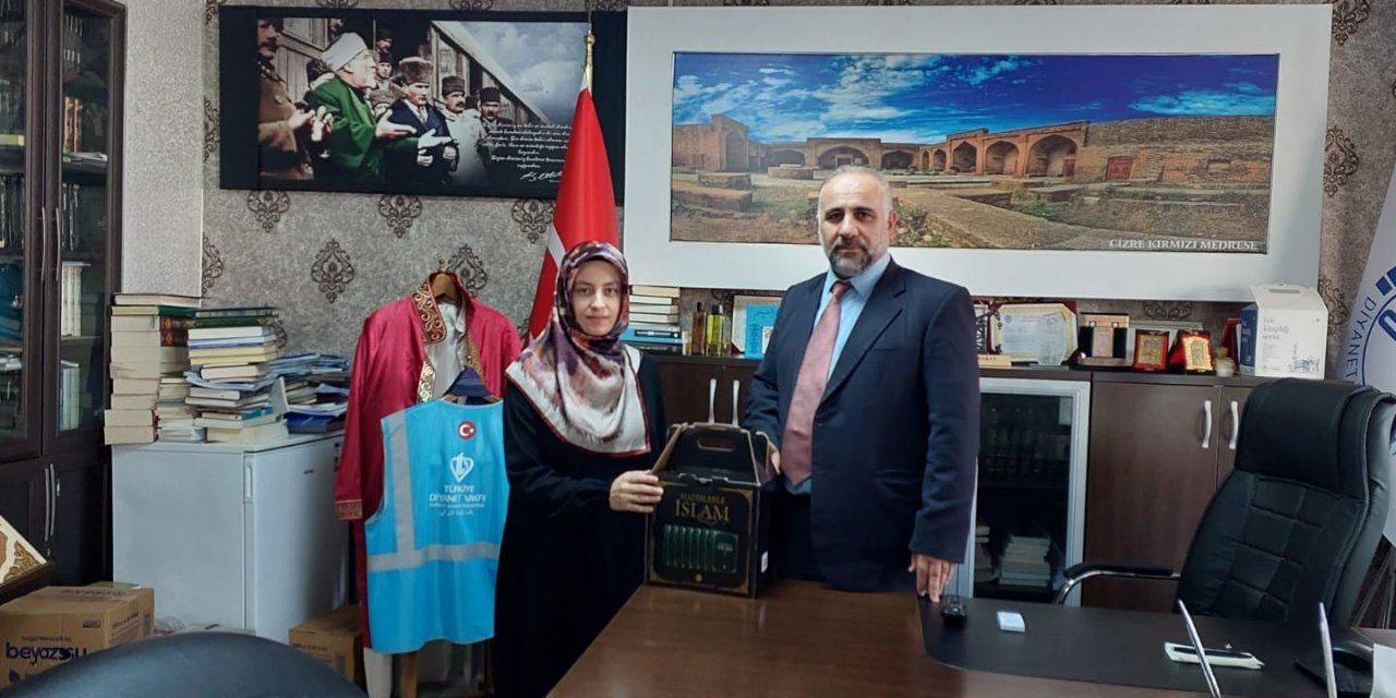 Kur'an-ı Kerim'i Güzel Okuma Kadınlar Türkiye Finalinin Birincisi Cizre’den