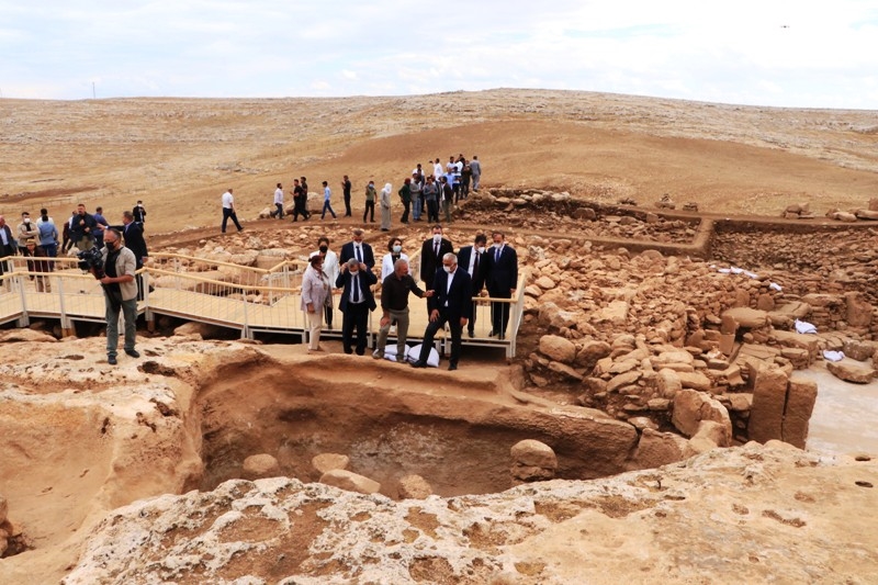BAKAN ERSOY, KARAHANTEPE’Yİ TANITTI