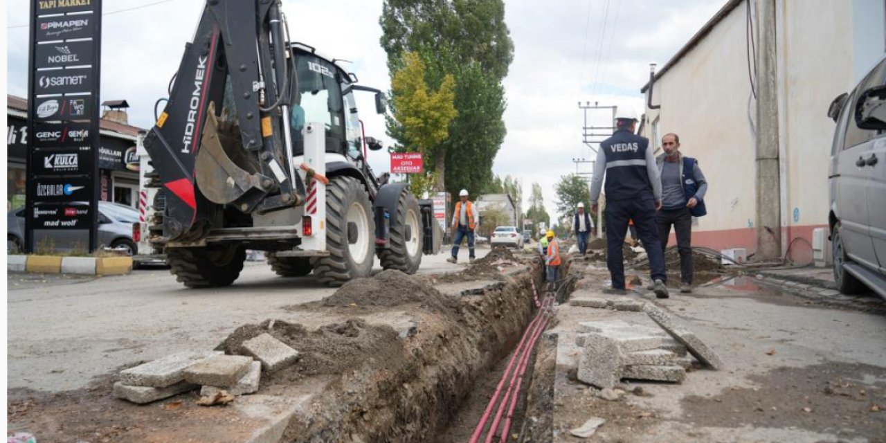Muş’ta elektrik şebekesi yer altına alındı