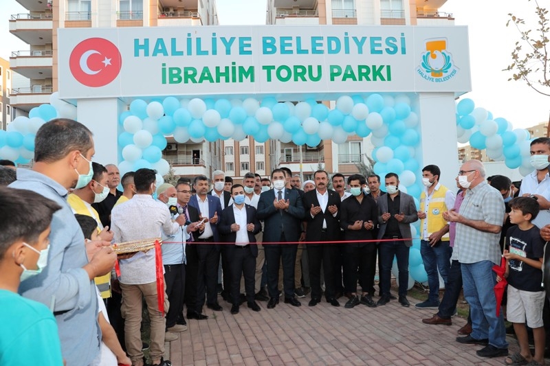 KORONADAN ÖLEN GAZETECİNİN İSMİ PARKA VERİLDİ
