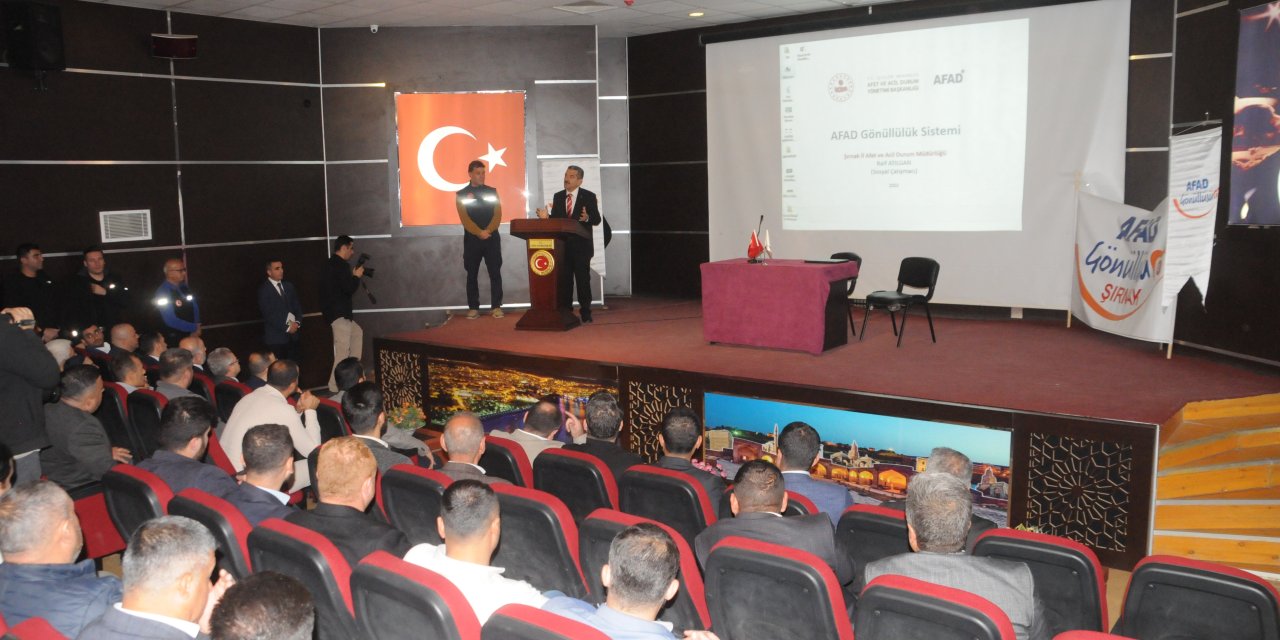 Cizre’de Muhtar ve Din adamlarına AFAD Gönüllülük sistemi anlatıldı