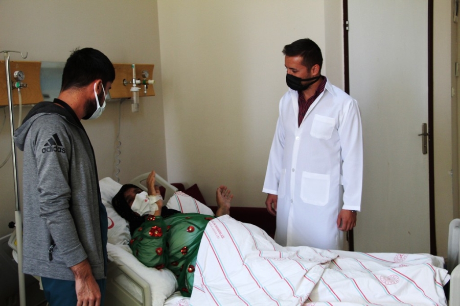 ŞIRNAK'TA İLK KEZ LAPAROSKOPİK BÖBREK KANSERİ AMELİYATI YAPILDI