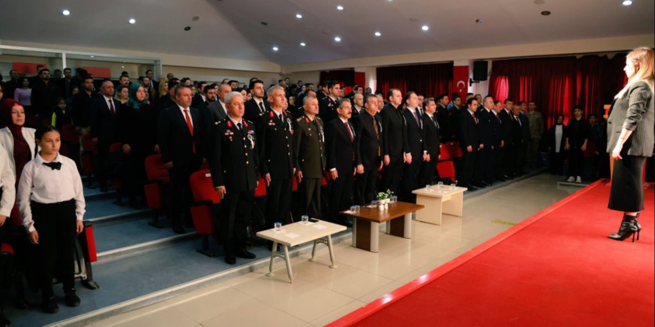 Atatürk vefatının yıldönümünde Şırnak Şehri Nuh Anadolu İmam Hatip Lisesi'nde anıldı