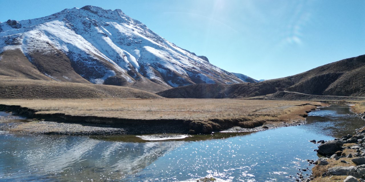 Şırnak'ta kar nedeniyle boşalan yayla doğaseverleri bekliyor