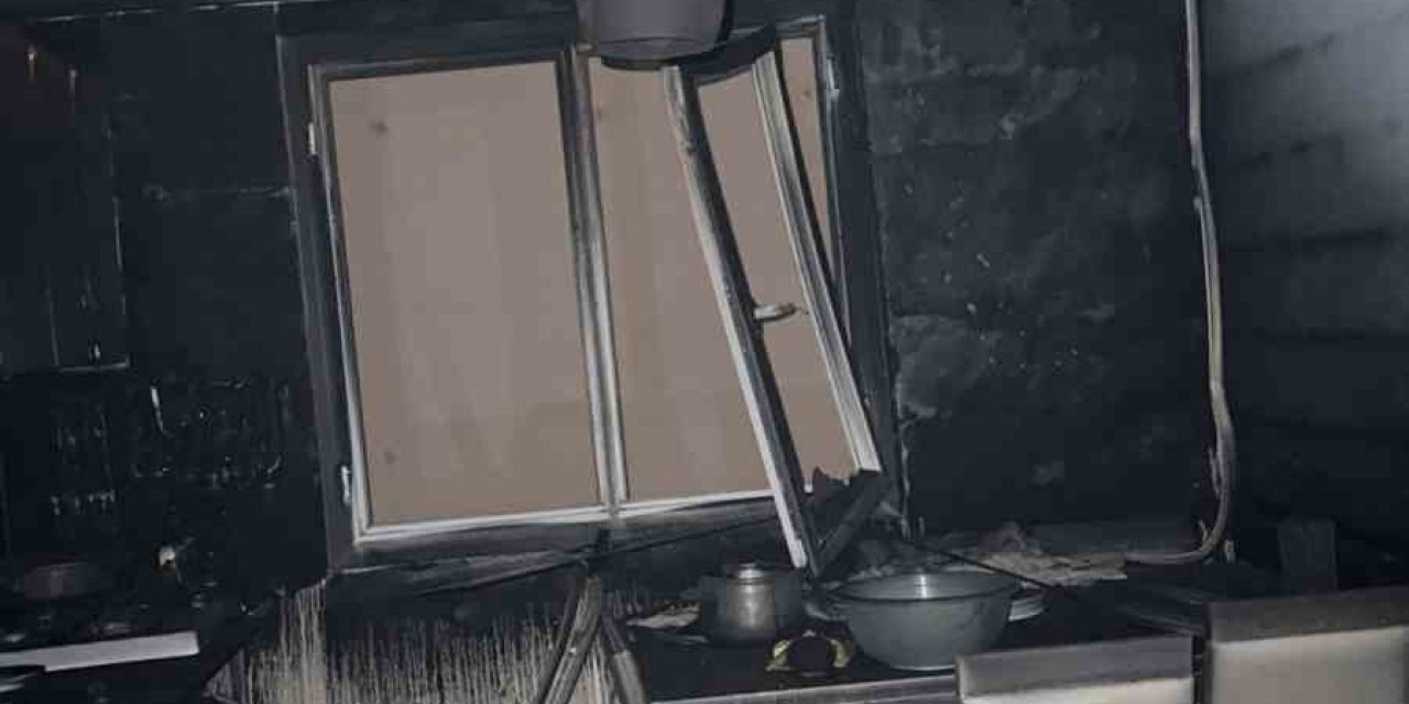 Mersin'in Tarsus ilçesinde ev yangını: 5 yaralı