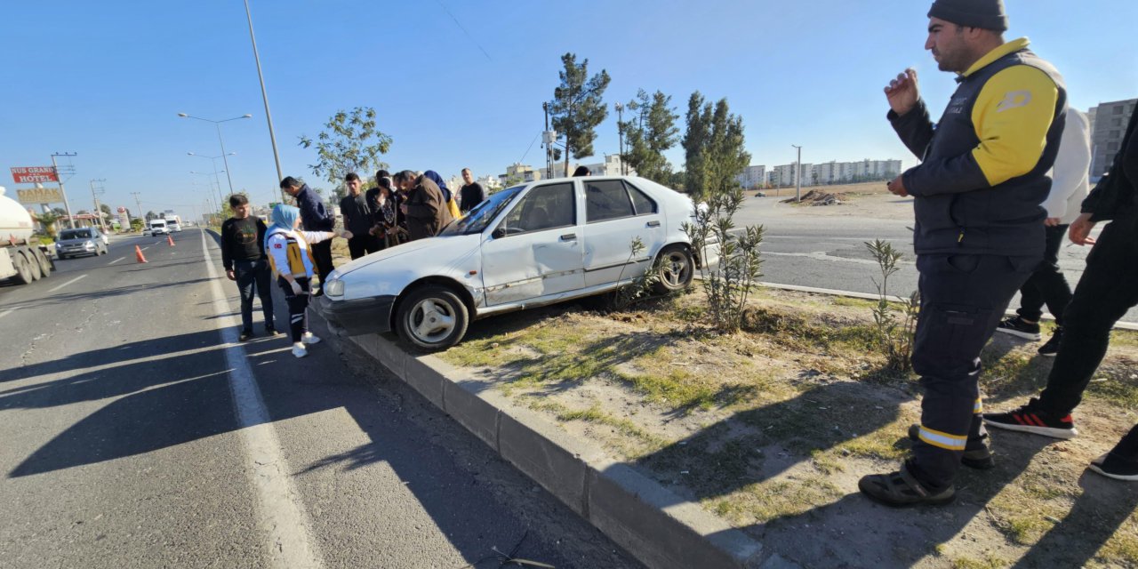 Nusaybin'de otomobil ile tır çarpıştı: 1 yaralı