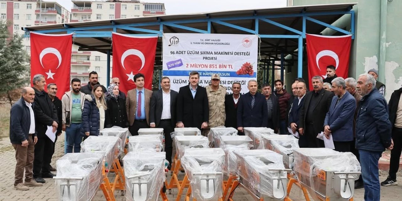 Çiftçilere üzüm sıkma makinesi hibe edildi