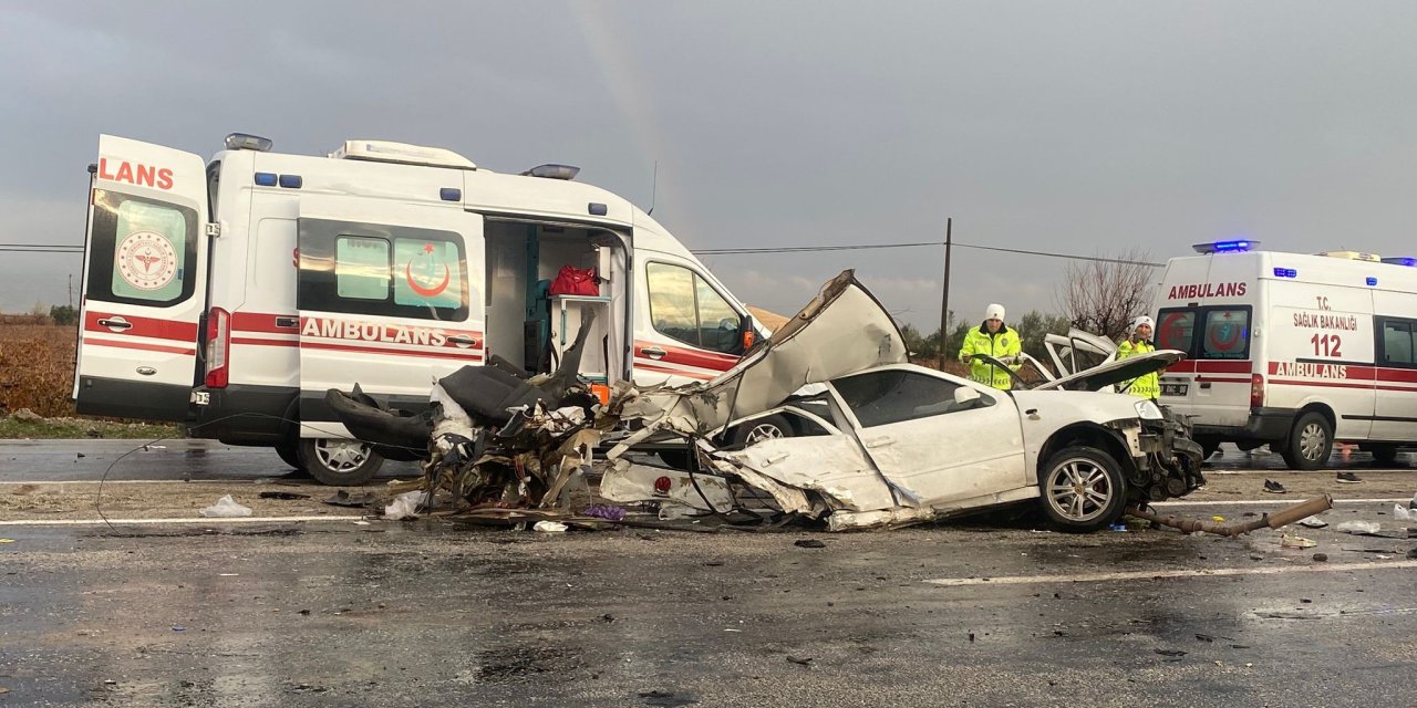 Düğün yolundaki facia gibi kazada bir aile yok oldu