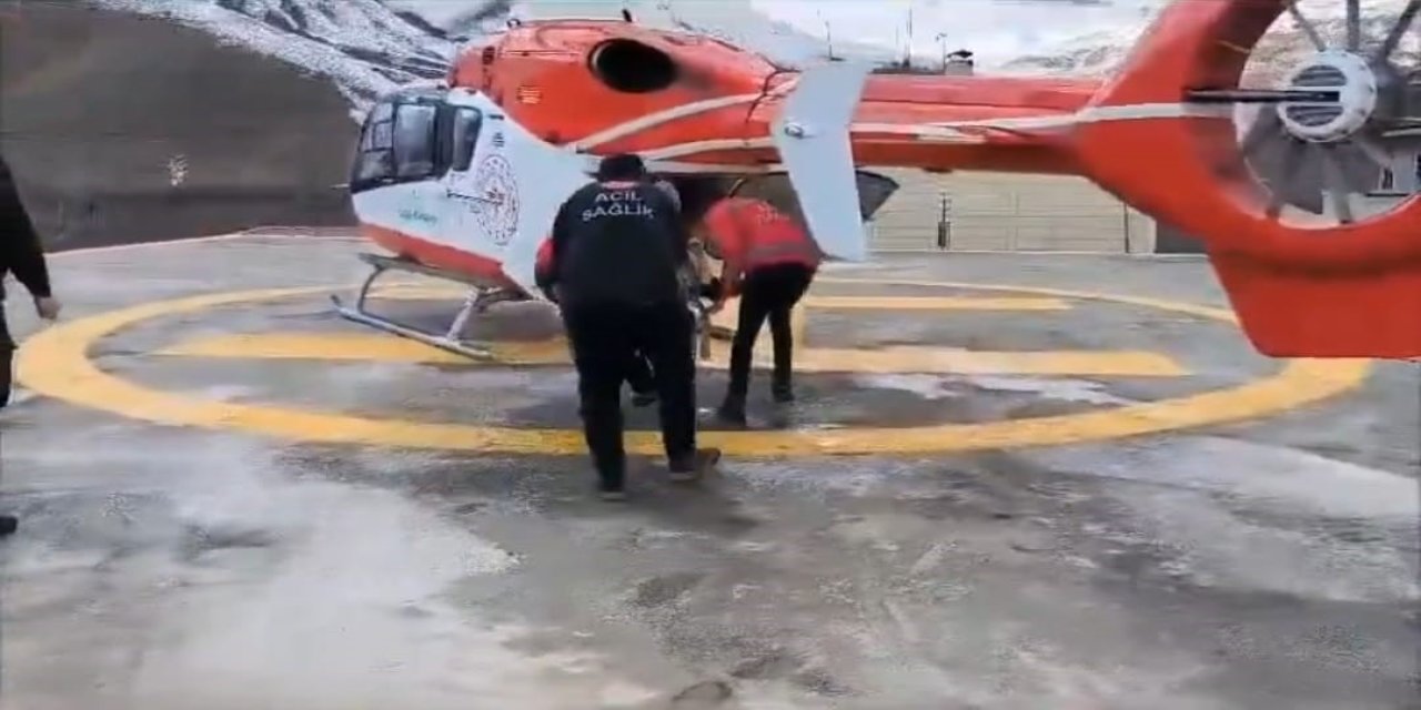Ambulans helikopter hamile kadın için havalandı