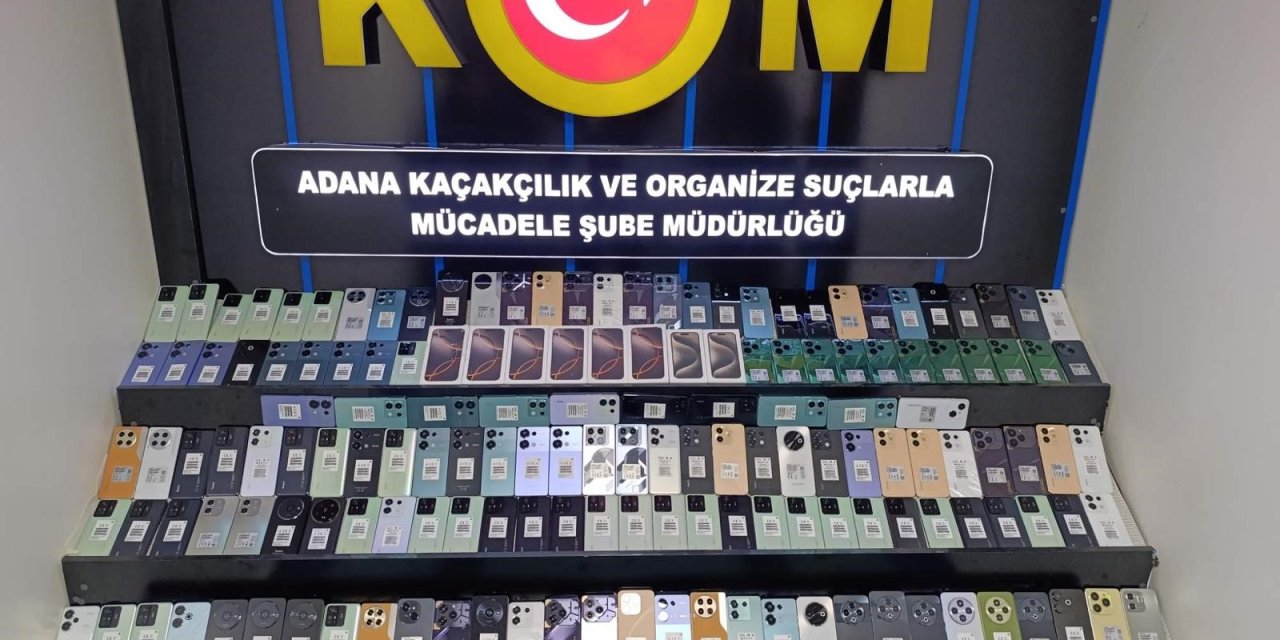 Şırnak'tan Antalya'ya giden yolcu otobüsünde188 gümrük kaçağı cep telefonu ele geçirildi