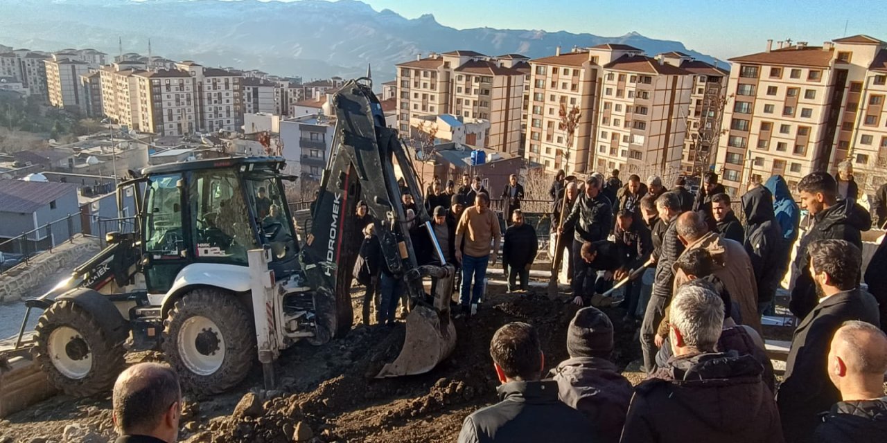 Gazeteci Mikail Şan’ın Annesi Kudret Şan Hayata Veda Etti