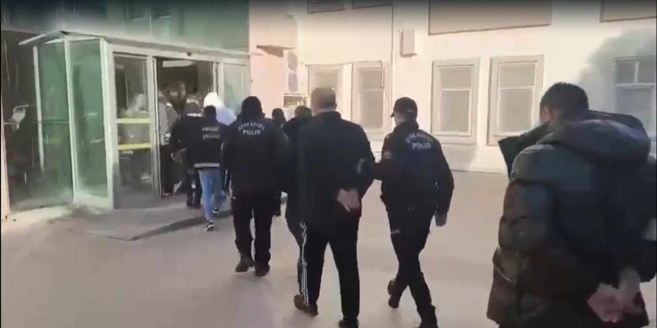 Şırnak Polisi Zehir Tacirlerine Geçit Vermedi: Dev Operasyonla 50 Kilo Metamfetamin Ele Geçirildi