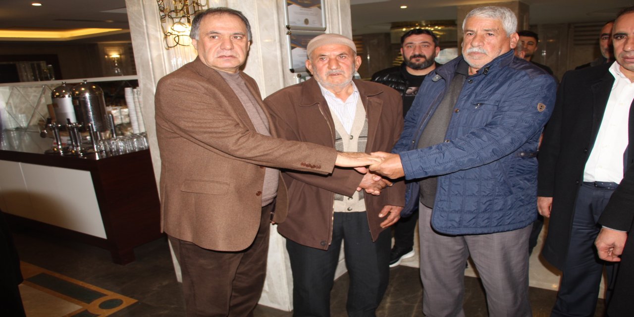 İşadamı husumetli aileleri barıştırdı