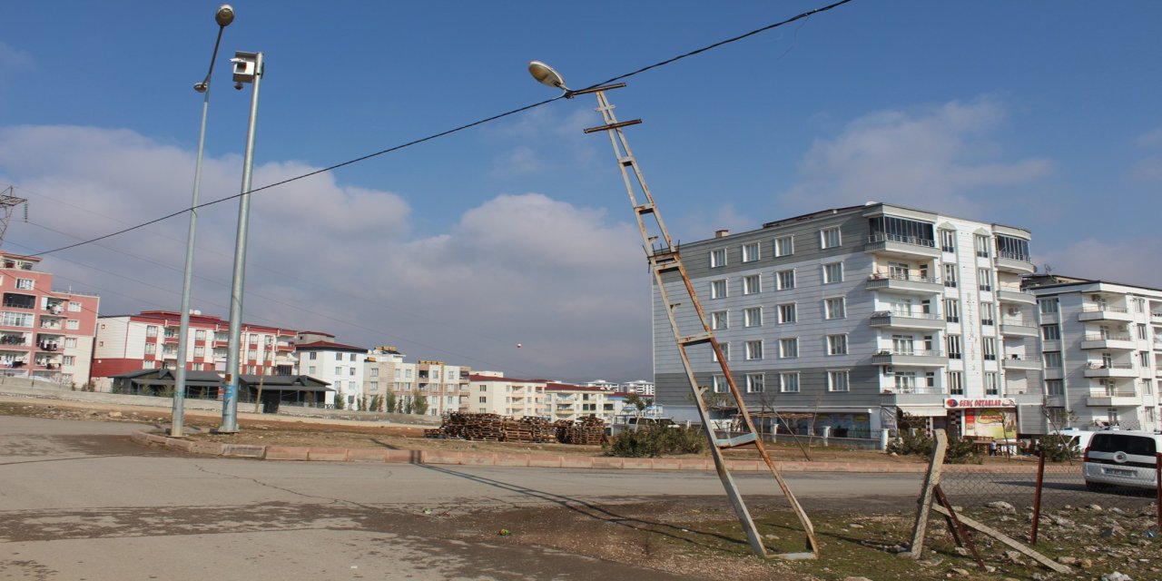 Dedaş’ın korku saçan direği