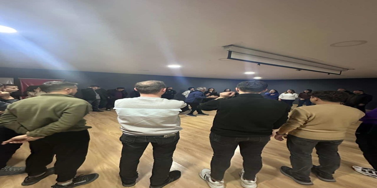 Şırnak’ta Öğretmenlere Belletmenlik Eğitimi Verildi