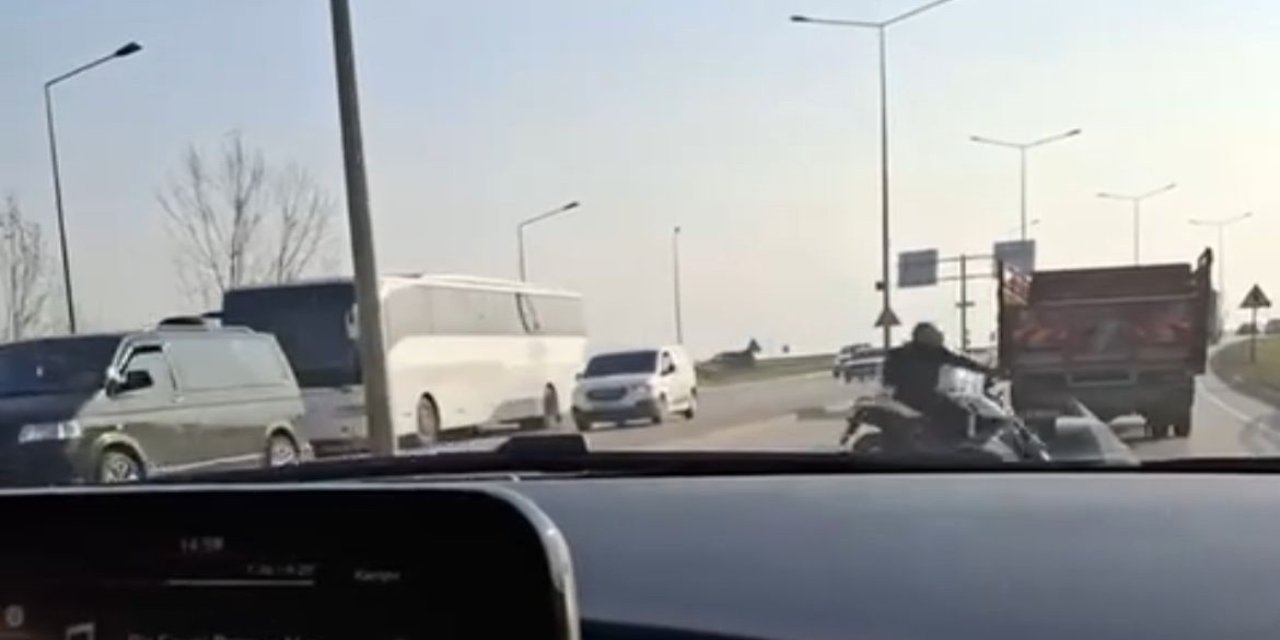 Şans eseri kaza anını çekti - VİDEO