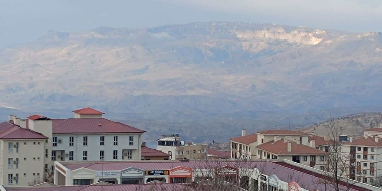 Şırnak'ta Bu Yıl Kar Yağışı Gecikti: Vatandaşlar Kuraklıktan Endişeli