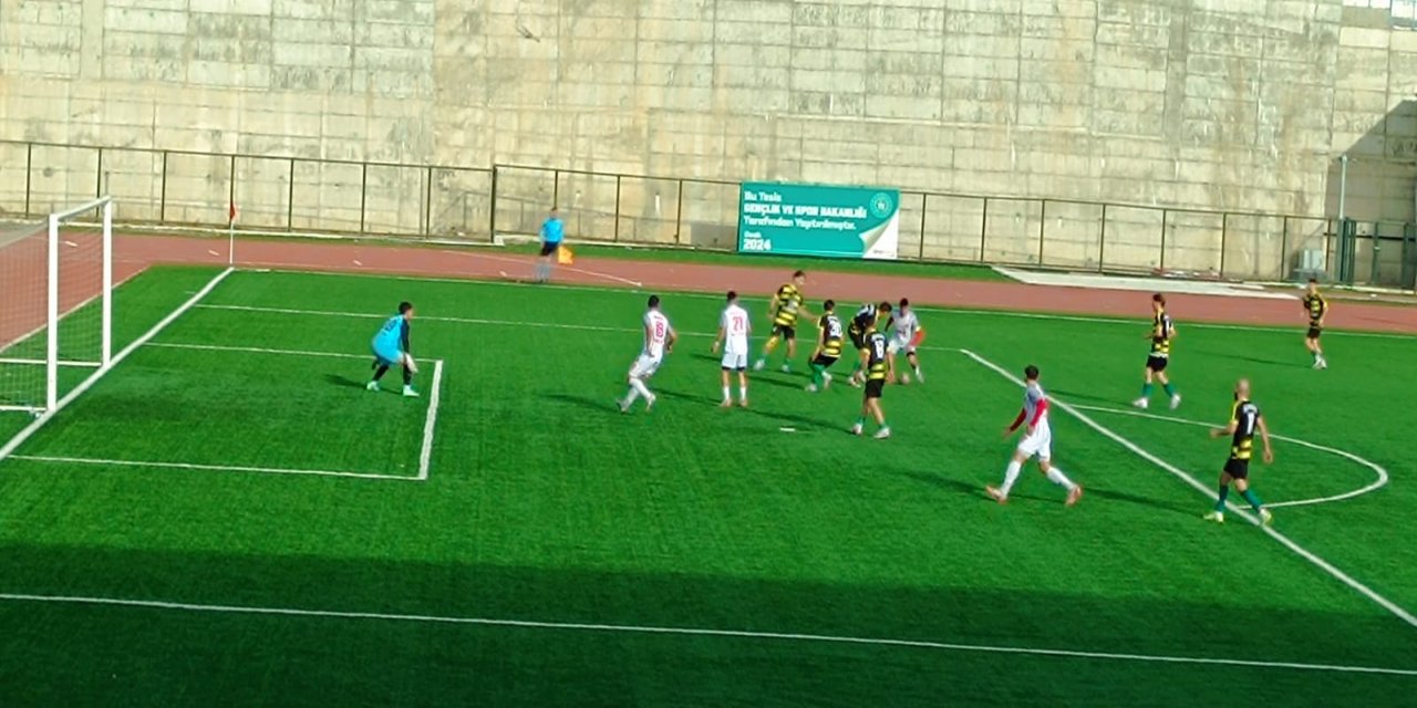 VİDEOLU- Şırnak Petrolspor’dan Tarihi Zafer: Muş Yeşil Varto Spor’u 7-0’la Mağlup Etti!