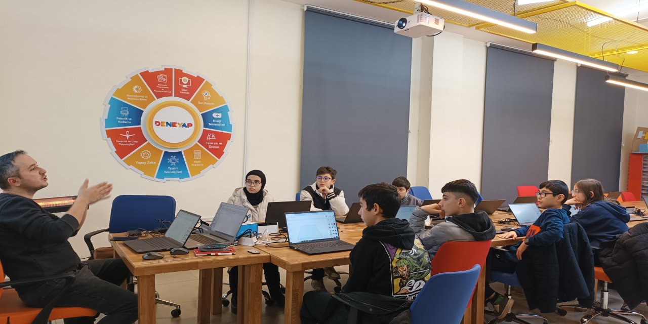 Yarıyıl tatilini atölyelerde eğlenerek ve öğrenerek geçiriyorlar