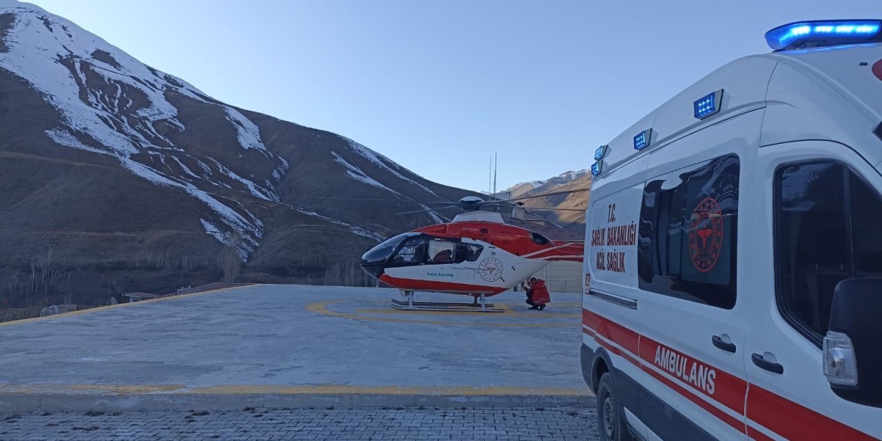 KOAH hastası ambulans helikopterle Van’a sevk edildi