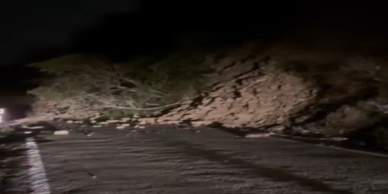 Kastamonu’da heyelan: Cide-Doğanyurt yolu ulaşıma kapandı