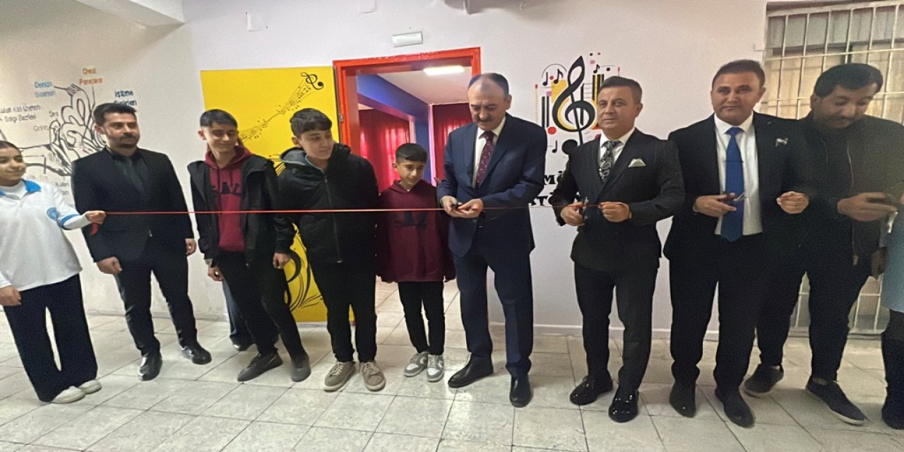 Silopi’de gençler için müzik atölyesi açıldı