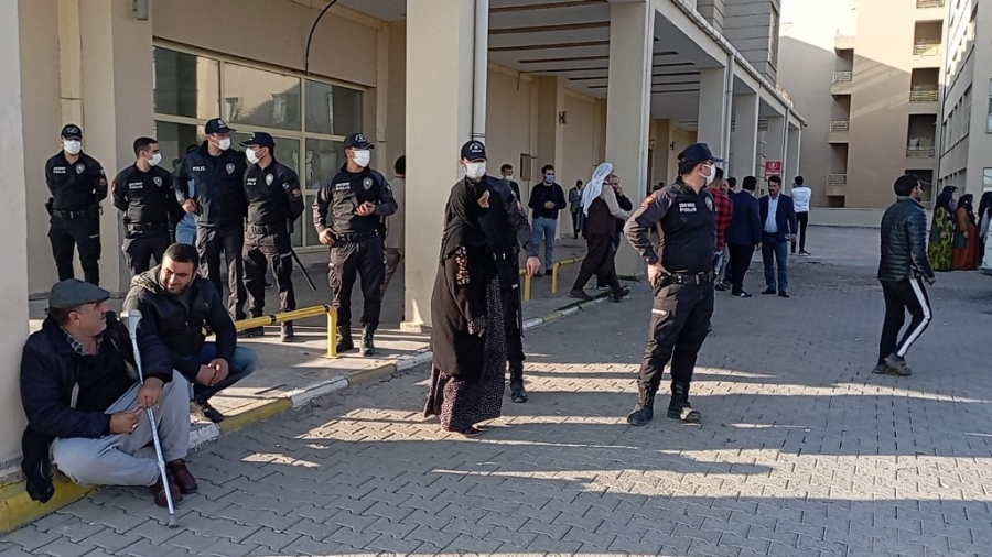 AHIR YERİ KAVGASI KANLI BİTTİ: 2 ÖLÜ, 4 YARALI