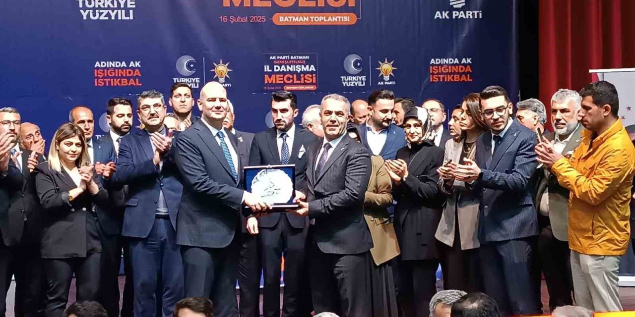 Batman’da CHP’den istifa eden 514 kişi AK Parti’ye katıldı