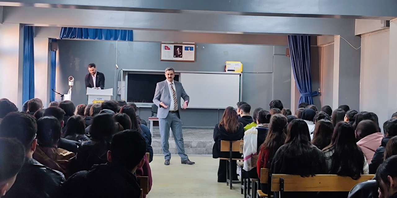 Cizre’de hakim ve savcılar kariyer günlerine katıldı