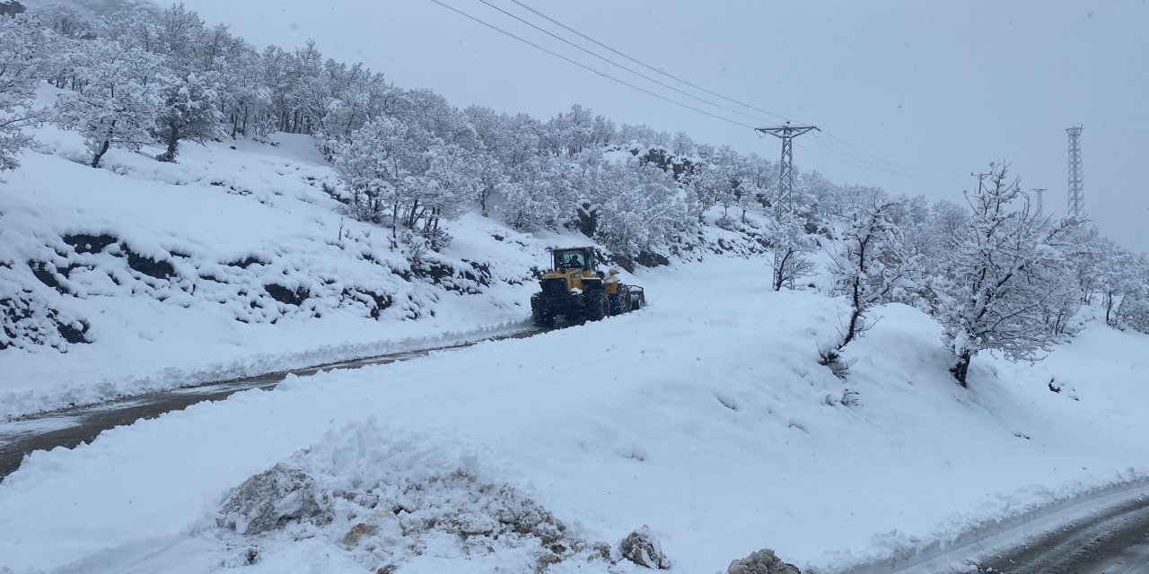 Beytüşşebap’ta Karla Mücadele Çalışmaları Devam Ediyor