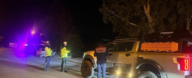 Kurallara uymayan sürücüleri jandarma affetmedi