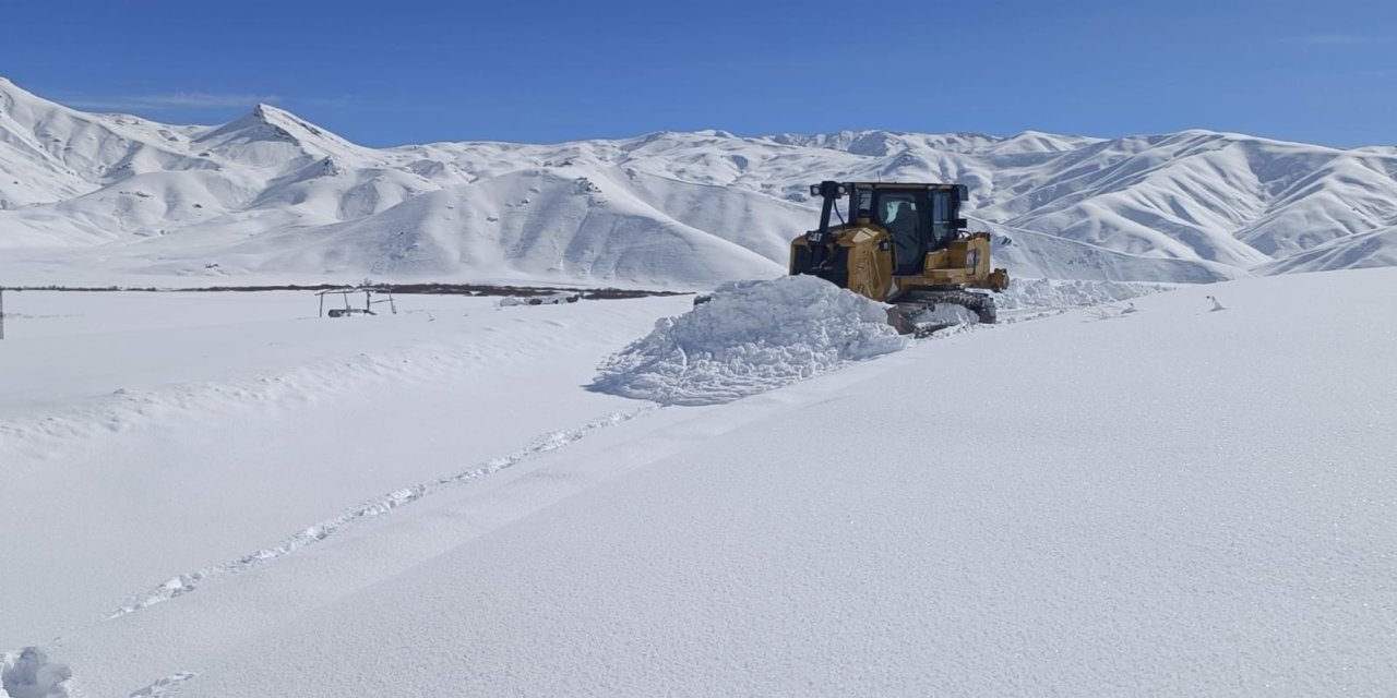 Şırnak’ta  19 Köy Yolu Kar Yağışı Nedeniyle Kapandı