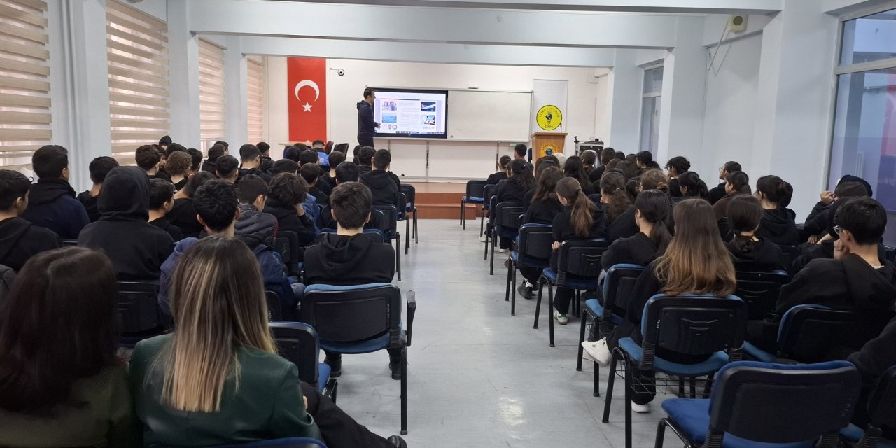 Cizre'de Öğrencilere Akran Zorbalığı ve Siber Suçlarla Mücadele Eğitimi: Gençlerin Dijital Güvenliği İçin Adım Atıldı