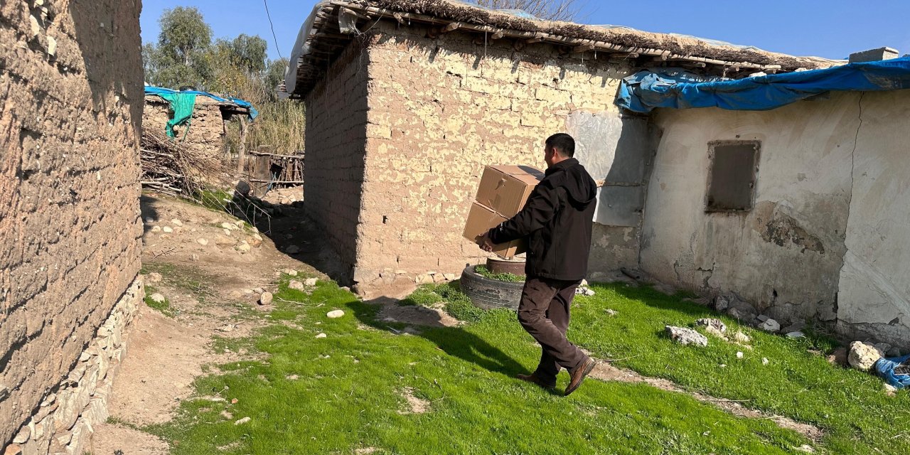 Şırnak'ta 350 aileye Ramazan kolisi dağıtıldı