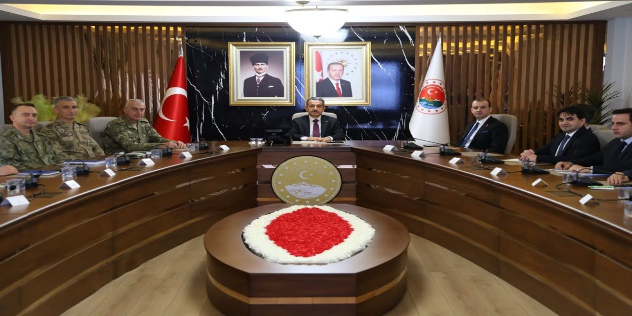 Şırnak'ta İl Güvenlik ve Asayiş Toplantısı Yapıldı