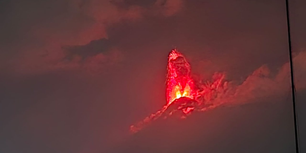 Guatemala'daki Fuego Yanardağı’nda patlama meydana geldi
