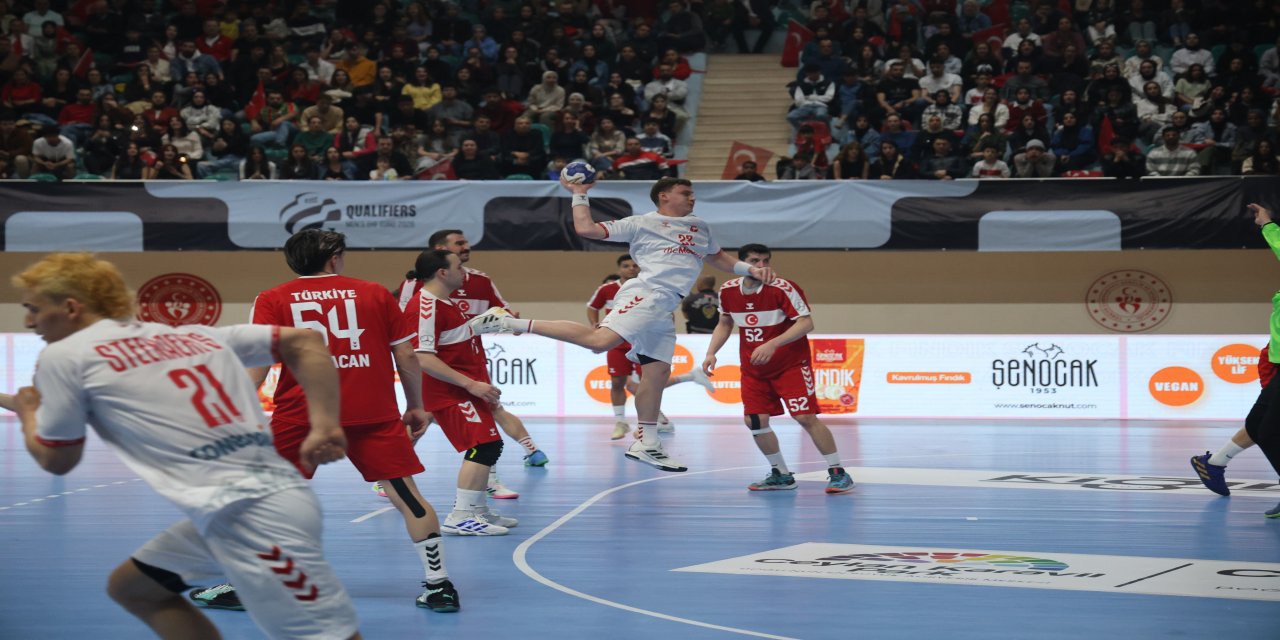 A Milli Hentbol Takımı, İsviçre'ye mağlup