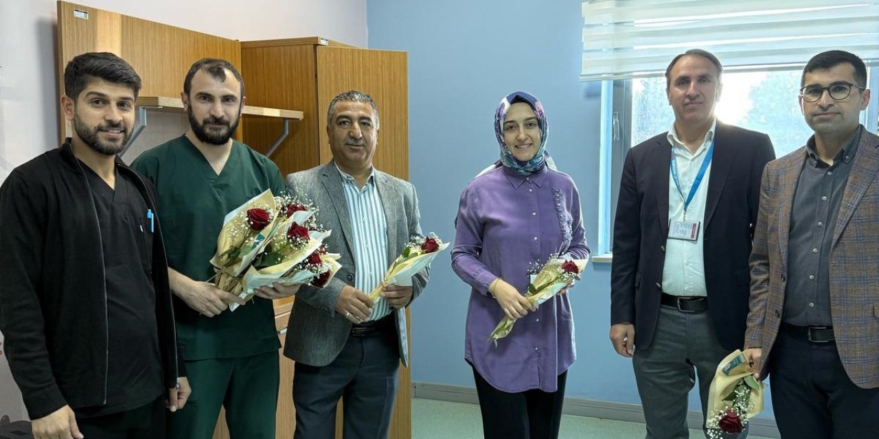 Sağlık-Sen Başkanı, İdil Devlet Hastanesi çalışanlarının Tıp Bayramı’nı kutladı
