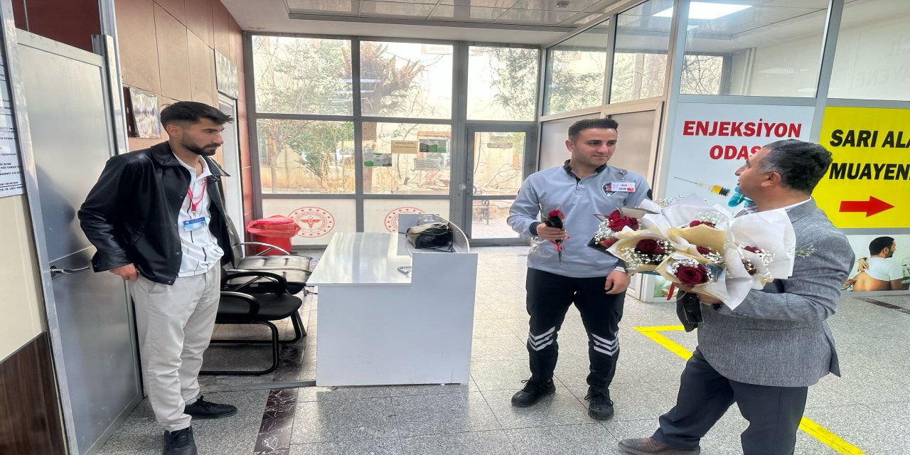 Sağlık-Sen Şırnak Yönetimi, 14 Mart Tıp Bayramı’nda Sağlık Çalışanlarını Ziyaret Etti